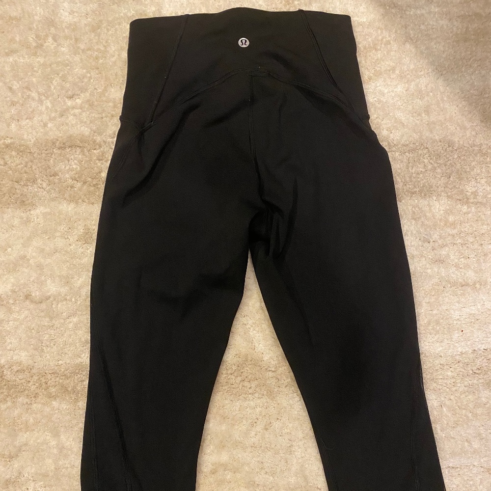 Lululemon Mesh Cropped Leggings